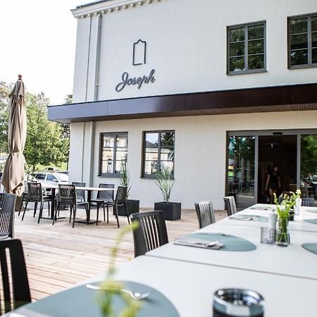 Hotel Restaurant Joseph Bruckneudorf Eksteriør bilde